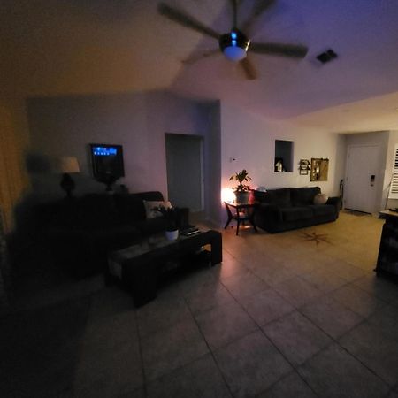 Bedroom Four Minutes From Beach Pensacola Exteriör bild