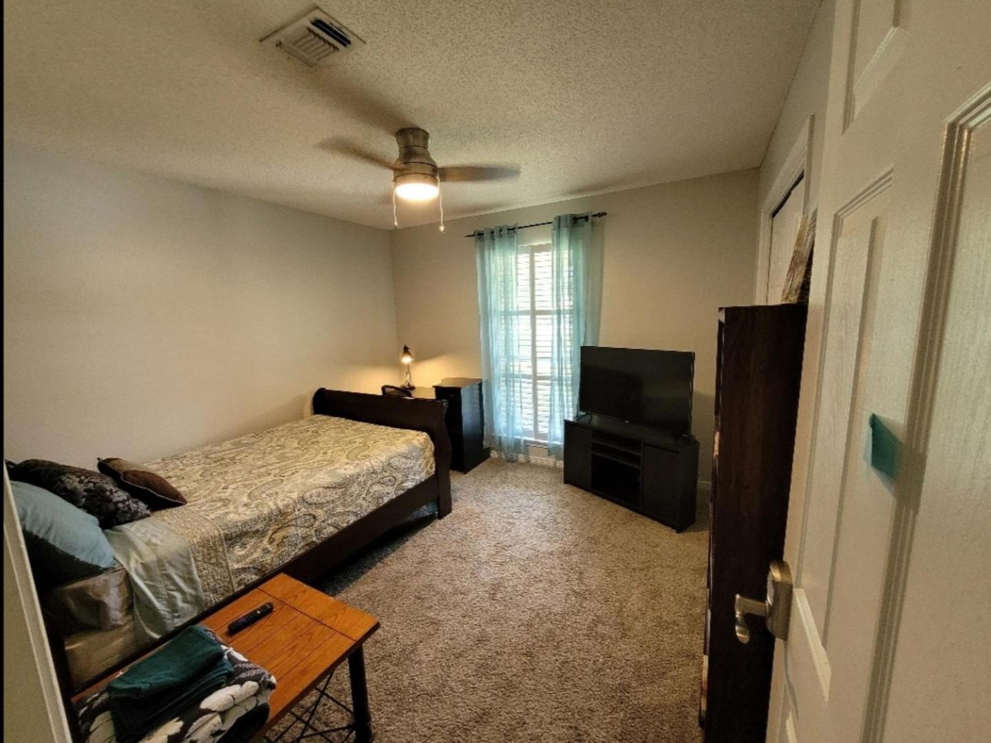 Bedroom Four Minutes From Beach Pensacola Exteriör bild