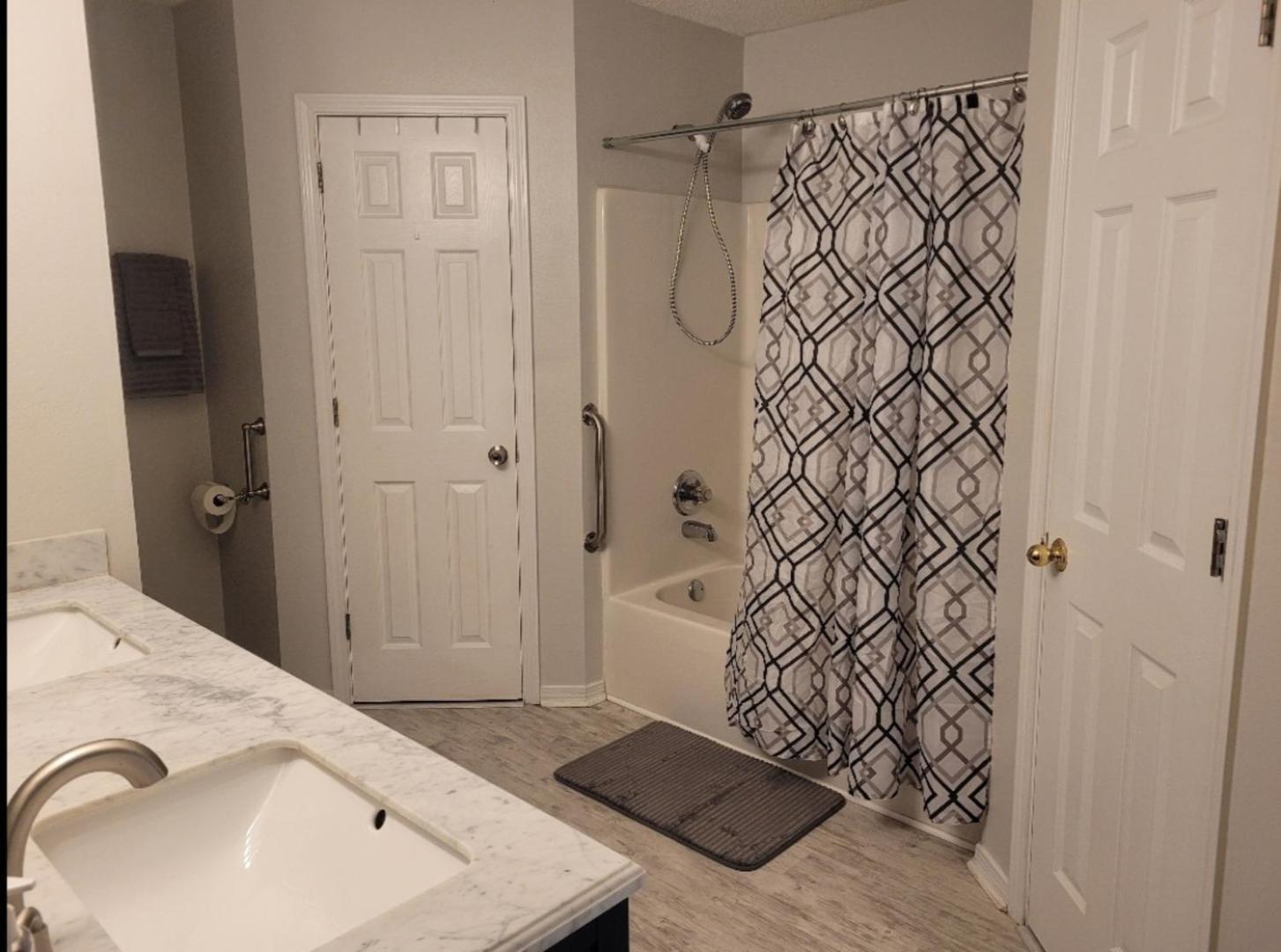 Bedroom Four Minutes From Beach Pensacola Exteriör bild